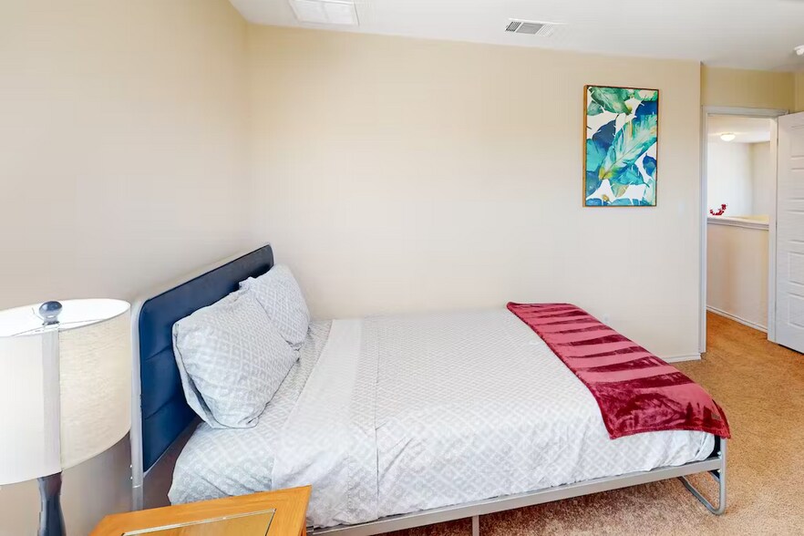 Building Photo - 3651 Sandy Brook Dr