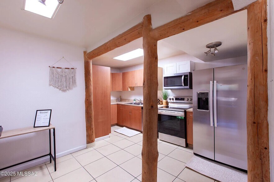 Kitchen - 2819 E 20th St