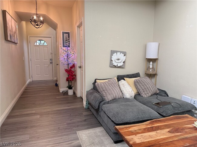 Building Photo - 4586 Tulipan Way