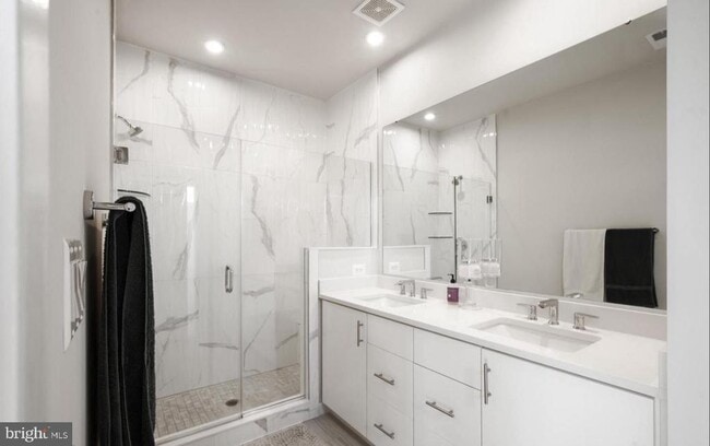 Building Photo - 22143 Penelope Heights Terrace