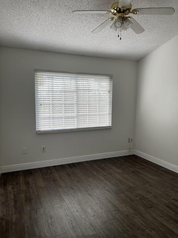 Building Photo - 7617 Tamarind Ave