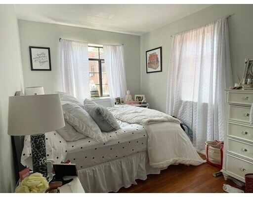 Building Photo - 79 Sutherland Rd