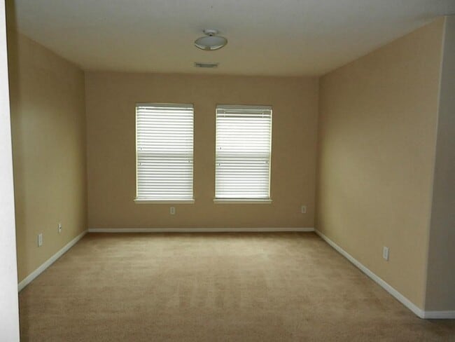 Building Photo - 25215 Ibris Ranch Dr