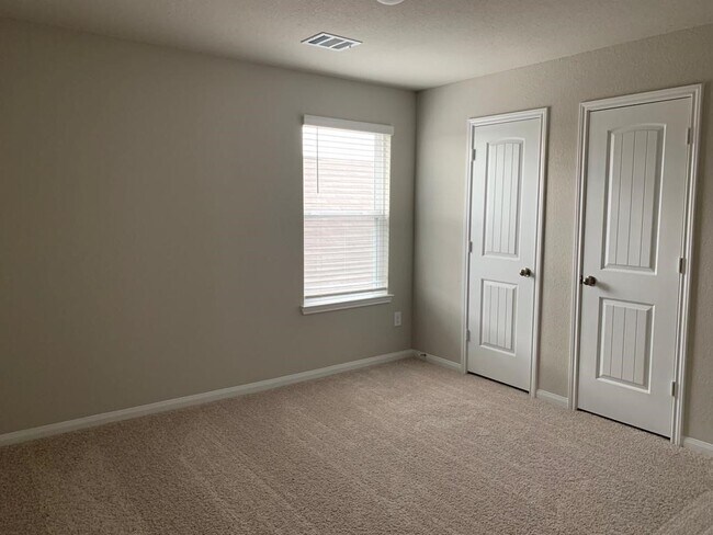 Building Photo - 14048 Lamprey Dr