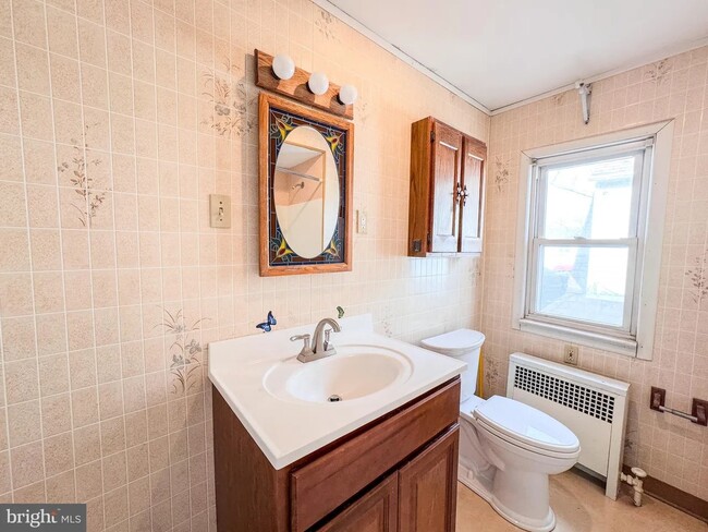 Building Photo - 2203 Fairview Ave