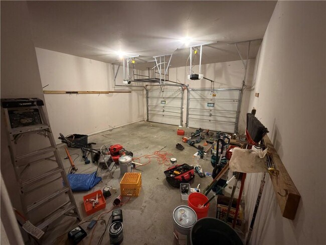 Building Photo - 5706 Amberside Ln NE