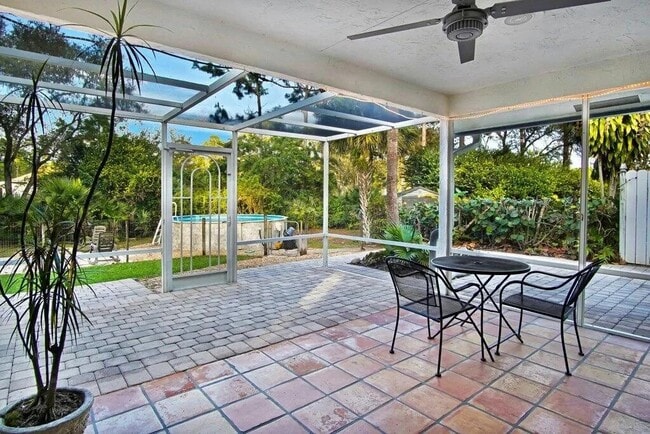 Building Photo - 12207 77th Pl N