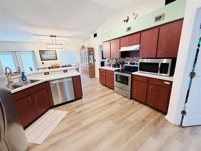Building Photo - 6868 Bordeaux Blvd