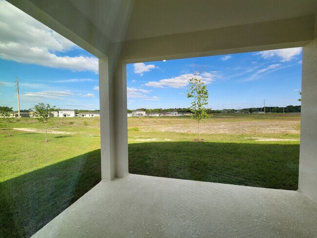 lanai - 33286 Country House Dr