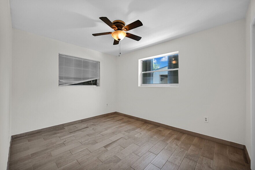 Building Photo - 244 NW 43rd St