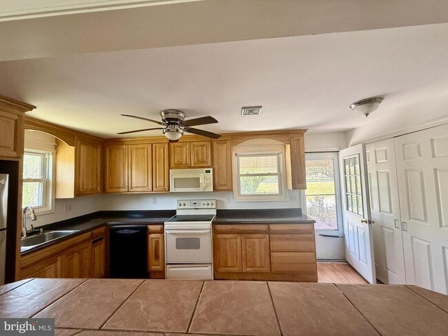 Building Photo - 5 Copes Ln