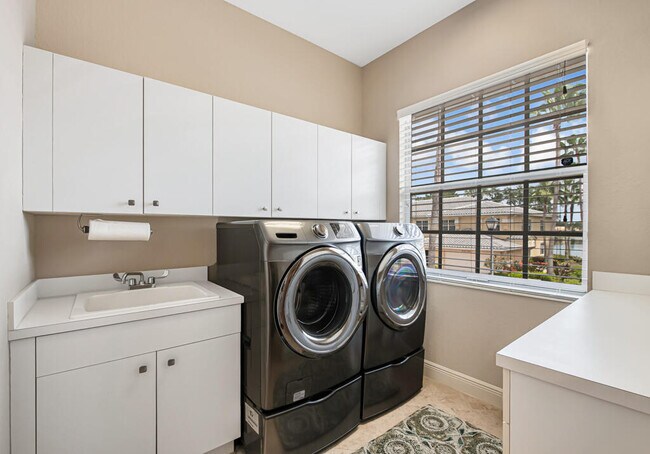 Building Photo - 9786 Midship Way
