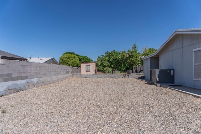 Building Photo - 10772 S Williams Ave