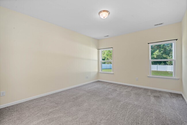 Building Photo - 230 Timberline Oak Dr