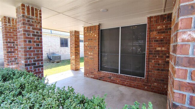 Building Photo - 2611 Turtle River Dr
