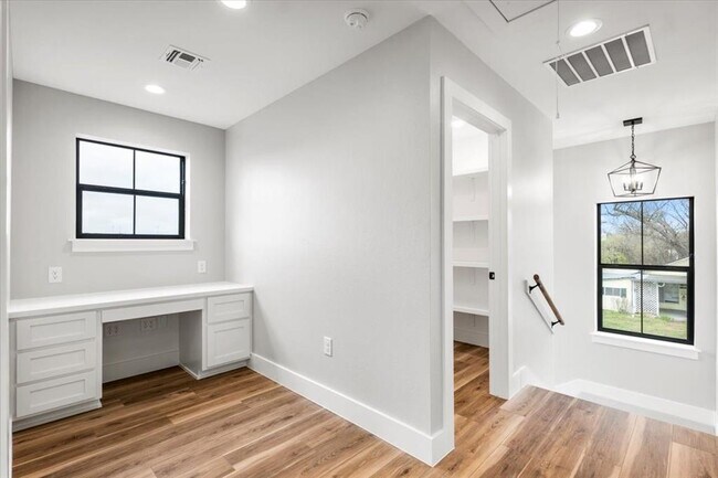 Building Photo - 203 Ave J