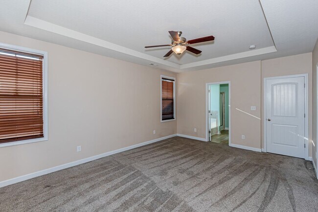 Building Photo - Townhome For Rent!