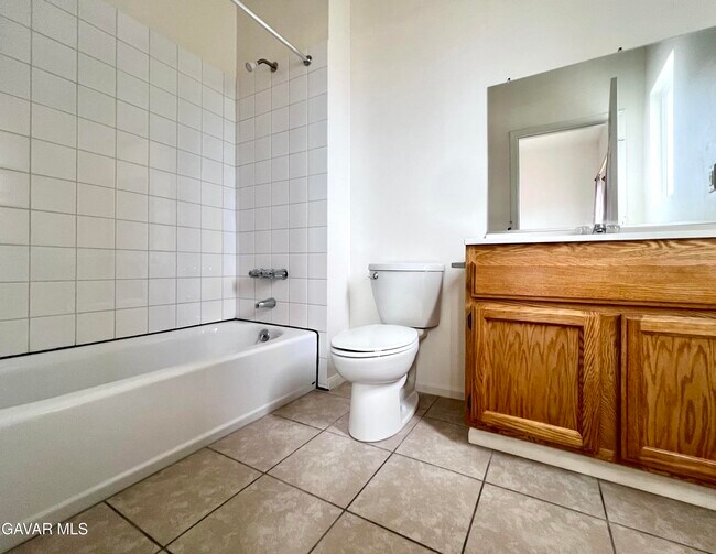 Building Photo - 41380 156th St E