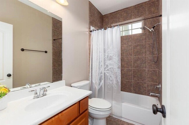 Building Photo - 2207 Bayou Cove Ln