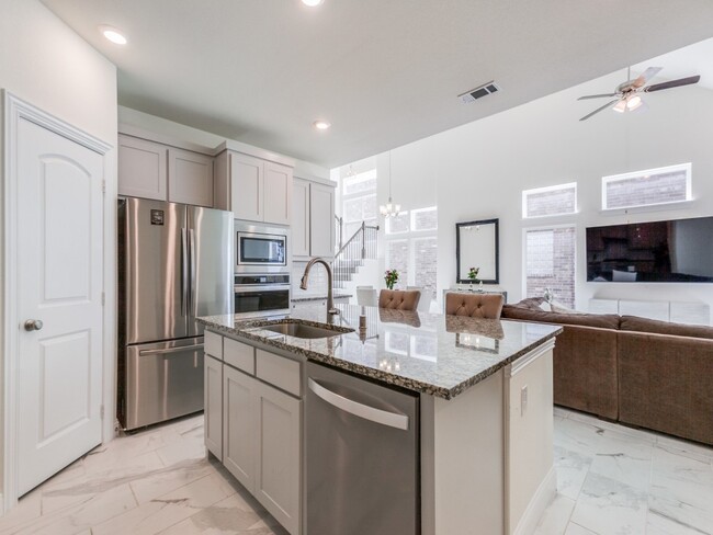Building Photo - 337 Gleneagles Dr