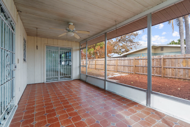 Building Photo - 263 Hammock Terrace