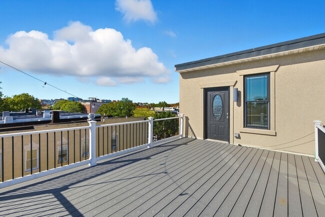 Building Photo - 3021 E Baltimore St