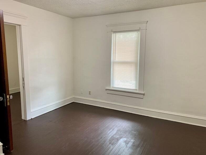 Building Photo - 201 Broad Ave NW