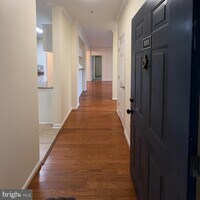 Building Photo - 20453 Chesapeake Square