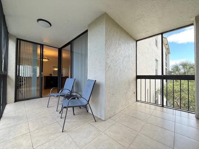 Building Photo - 2025 Lavers Cir