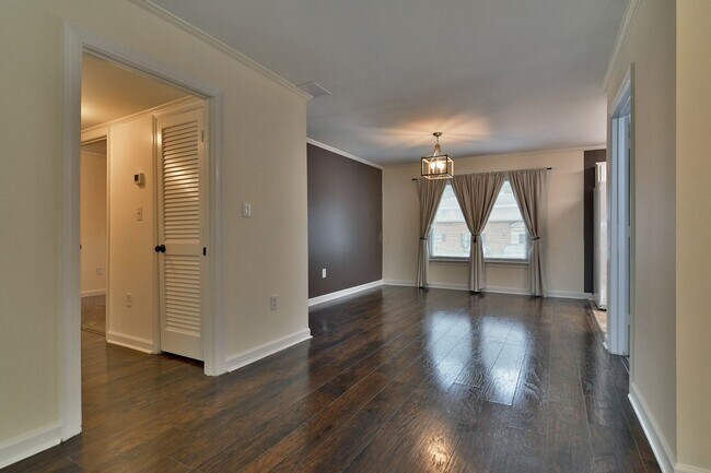 Building Photo - Riverhill Apartments