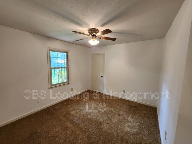 Building Photo - 3200 Archer Way