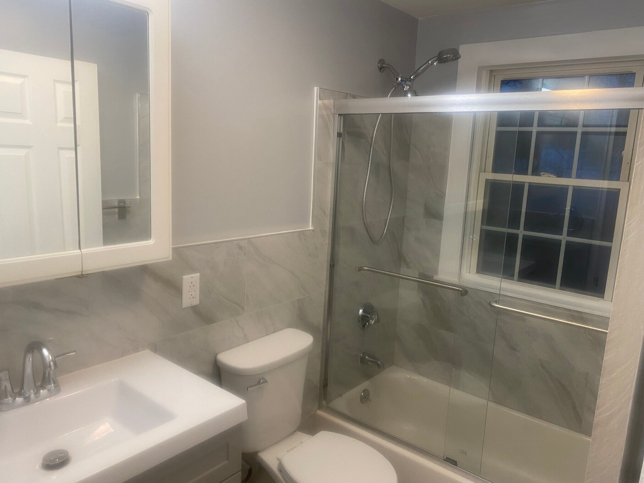 Building Photo - 6 Southmere Rd