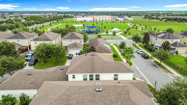 Building Photo - FURNISHED 4 Bedroom House + Office + Home ...