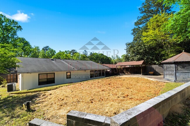 Building Photo - 520 Asa Dr