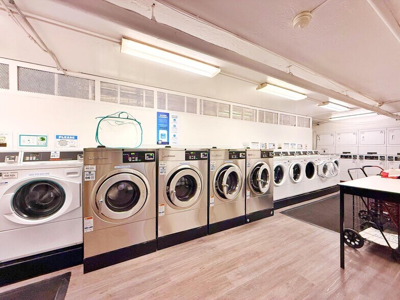 Building Photo - 6600 Boulevard E