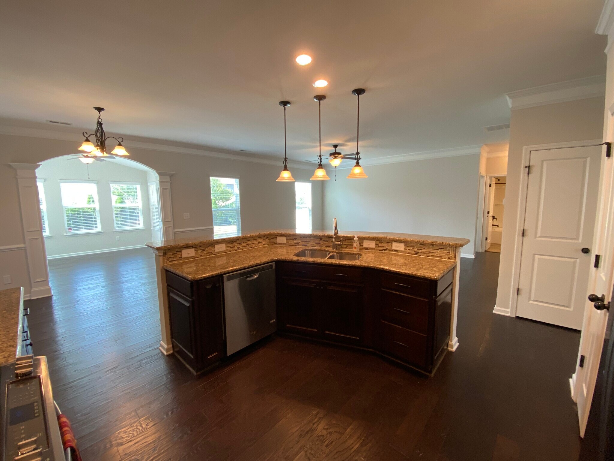 Kitchen Island with dishwasher - 2076 Waverly Ct