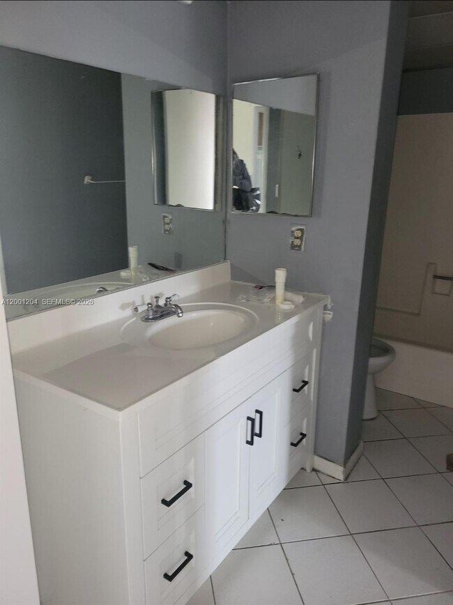 Building Photo - 2800 NW 56th Ave