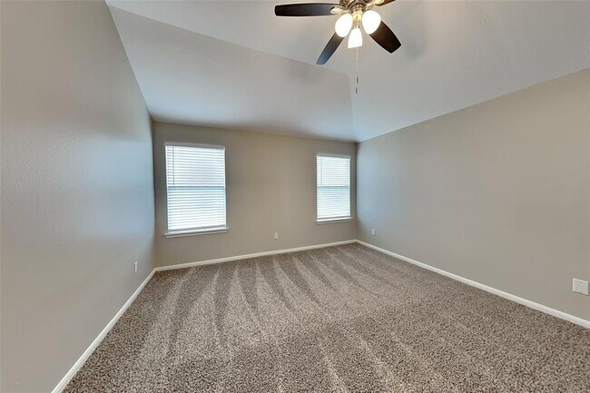 Building Photo - 18027 Hillock Glen Ln