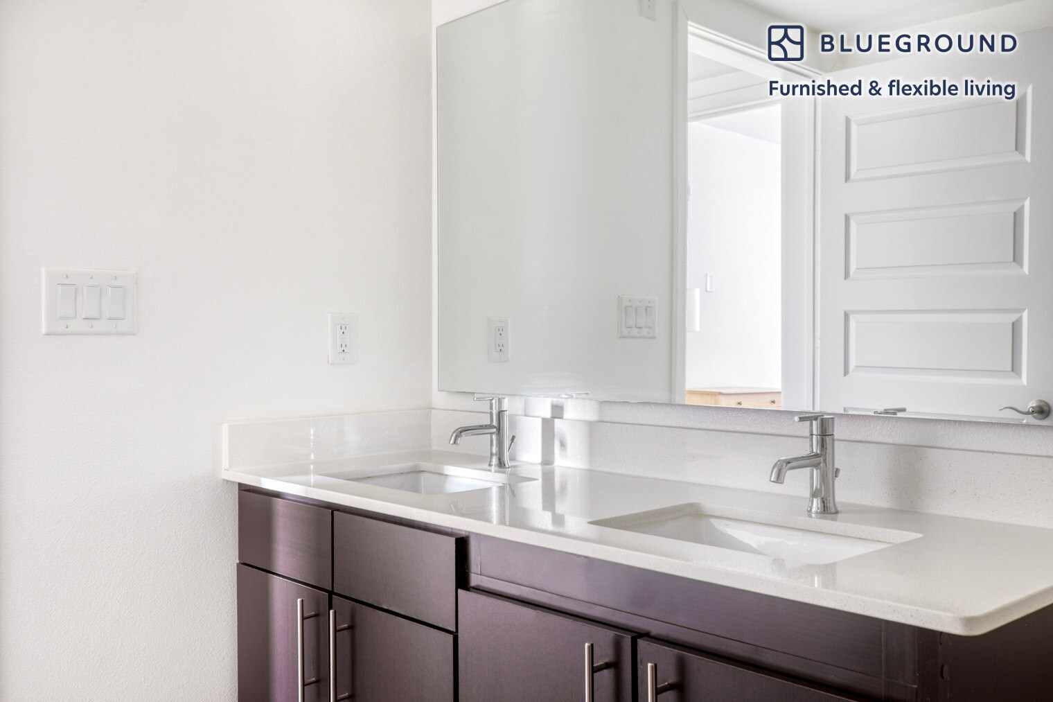 Building Photo - 5080 Camino Del Arroyo