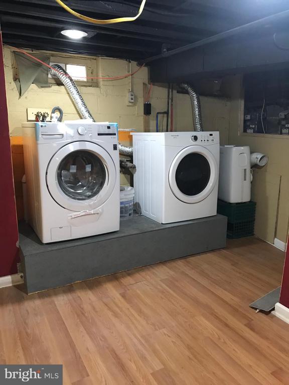 Building Photo - 510 S Juniper St