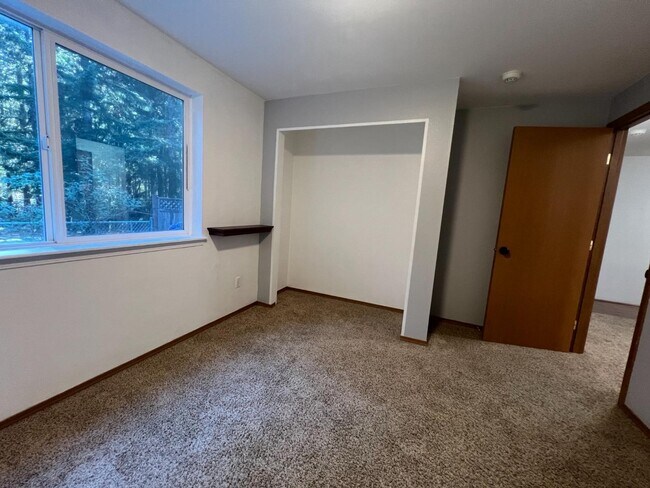 Building Photo - 17705 74th St NW
