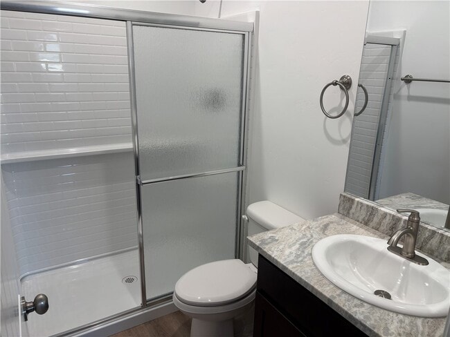 Building Photo - 2553 Sycamore Ave