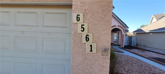 Building Photo - 6561 Avon Ct