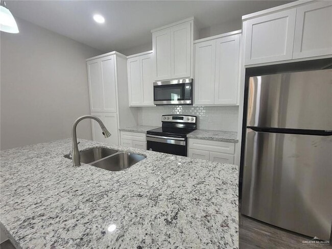 Building Photo - 5805 Swallow Ave