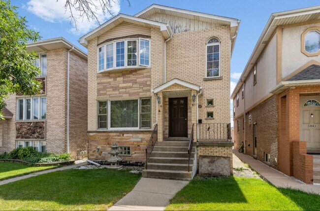 Primary Photo - 5841 W 55th St