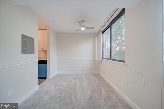 Building Photo - 515 N Armistead St