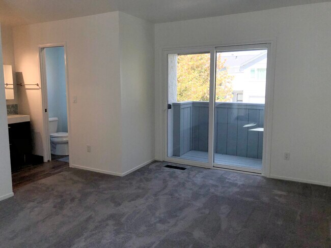 Building Photo - 4241 Sea Pines Ct
