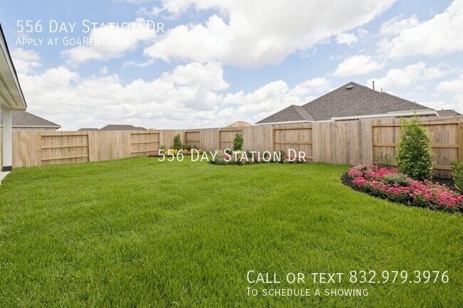 Building Photo - 556 Day Sta Dr