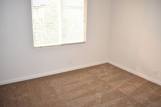 Building Photo - 469 Anacapa Dr