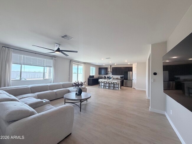 Building Photo - 9324 S 30th Ln